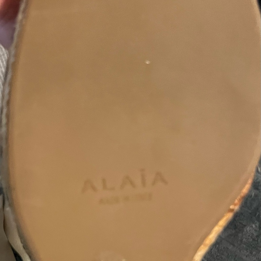 Alaia Cream and Black Espadrille Heels Excellent Condition - Picture 9 of 9